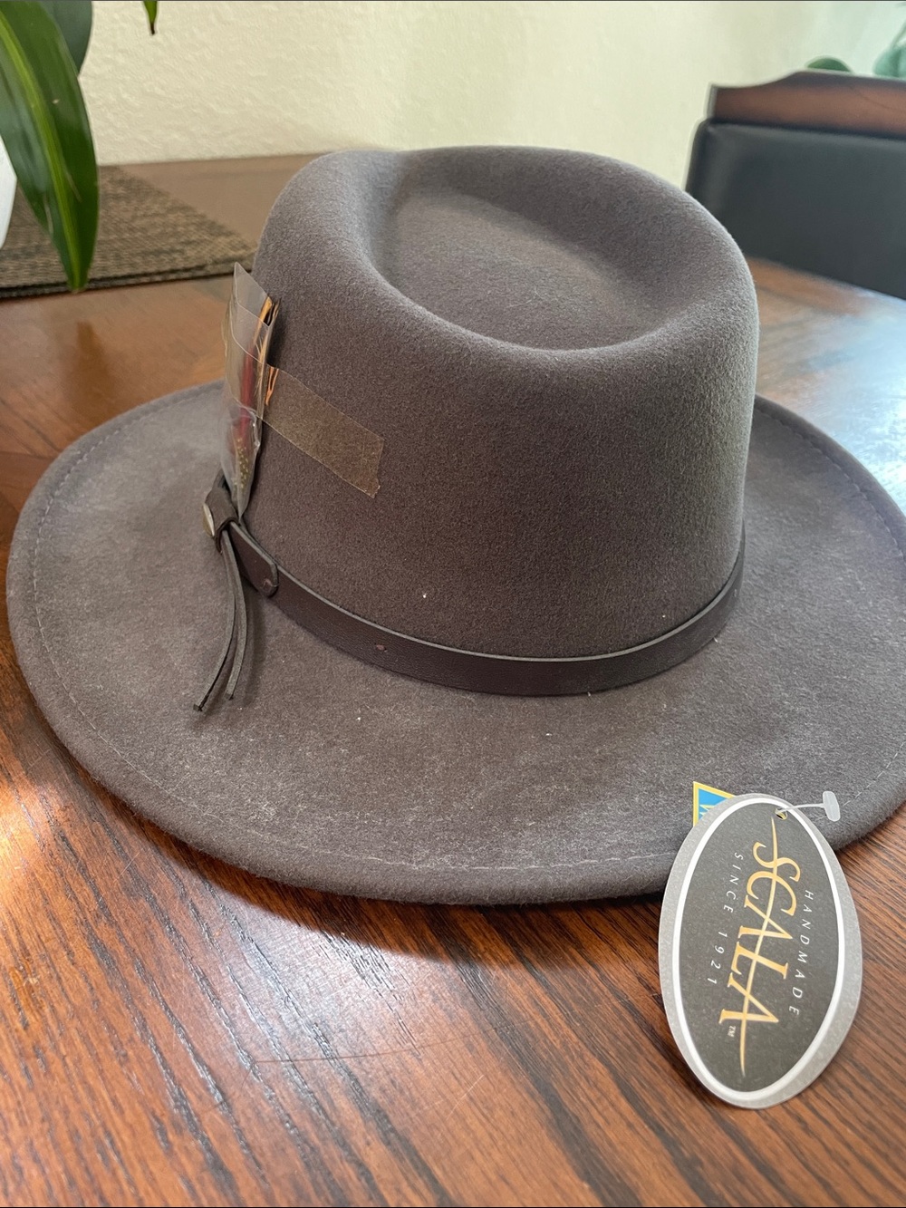 SCHA Handmade Women's Felt Fedora Hat in Dark Brown
